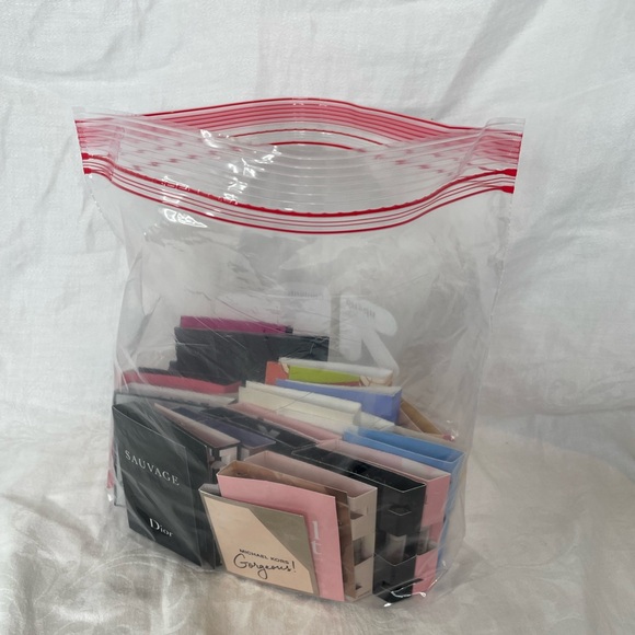 Perfume set with 26 samples (set 2 of 2) - Picture 15 of 15